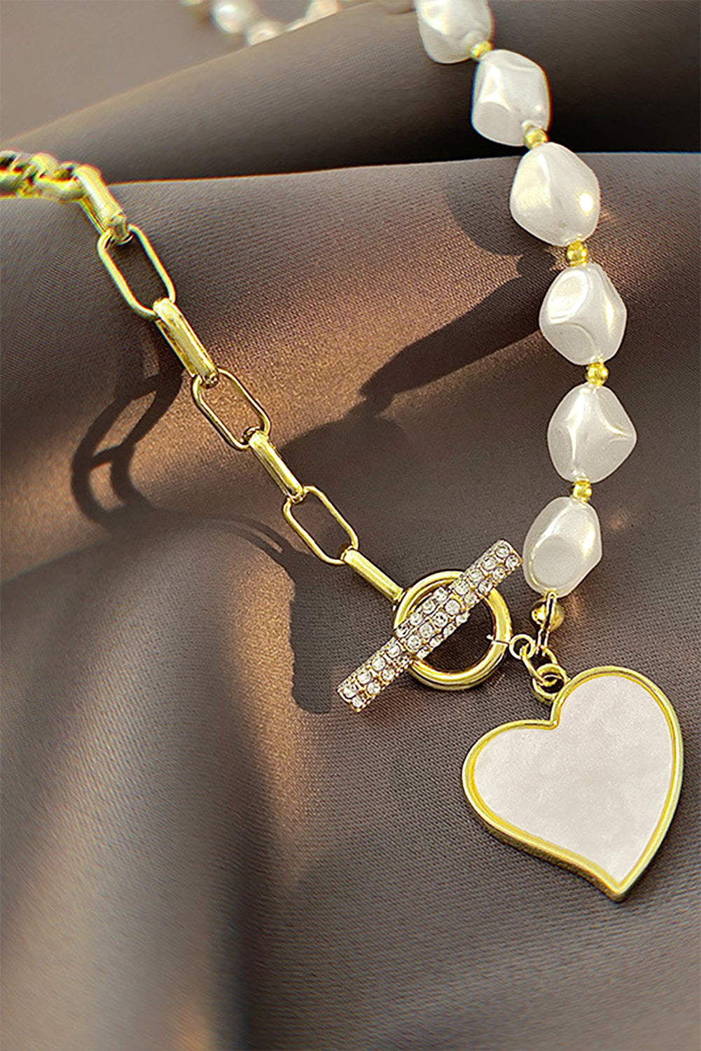 Heart Pendant Pearl Necklace