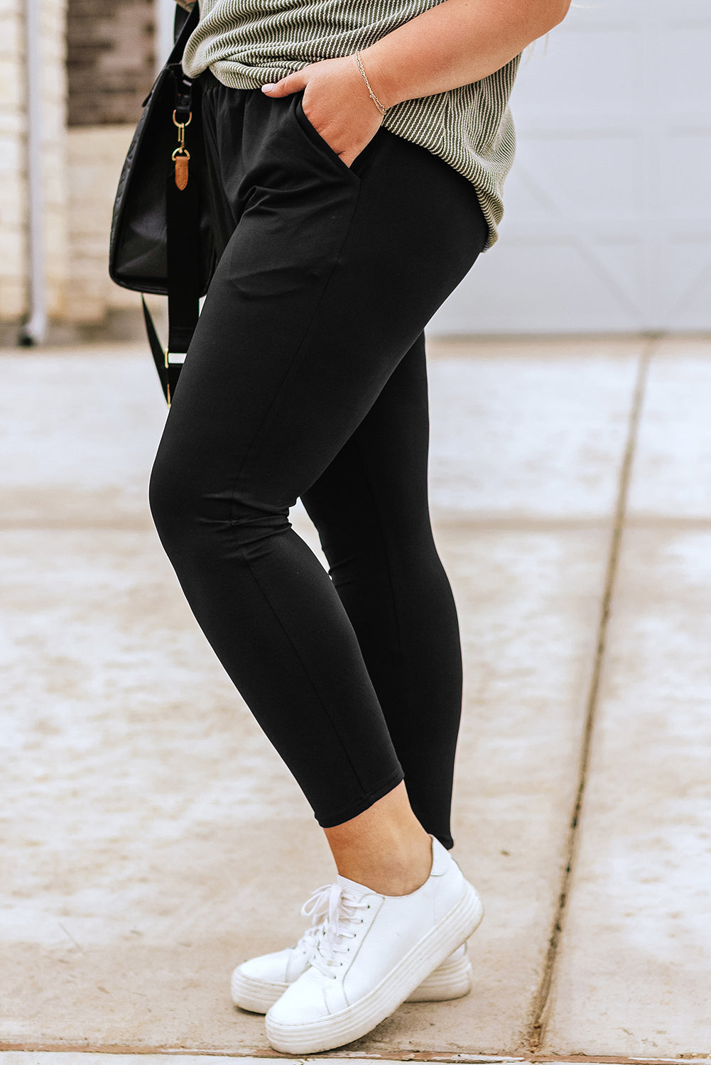 Black Pocketed Pants