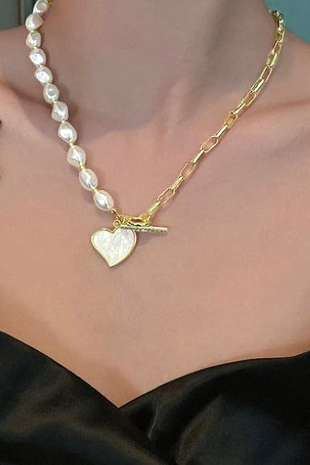Heart Pendant Pearl Necklace