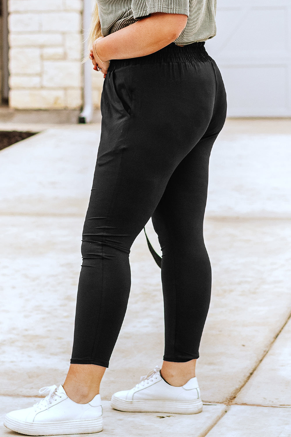Black Pocketed Pants